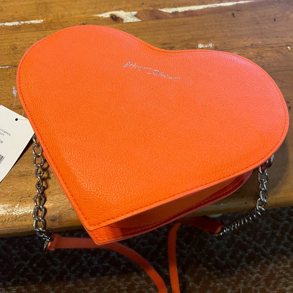 NWT Betsey Johnson Pumpkin Purse  🎃 Kitsch Pumpkin Crossbody - Picture 3 of 7